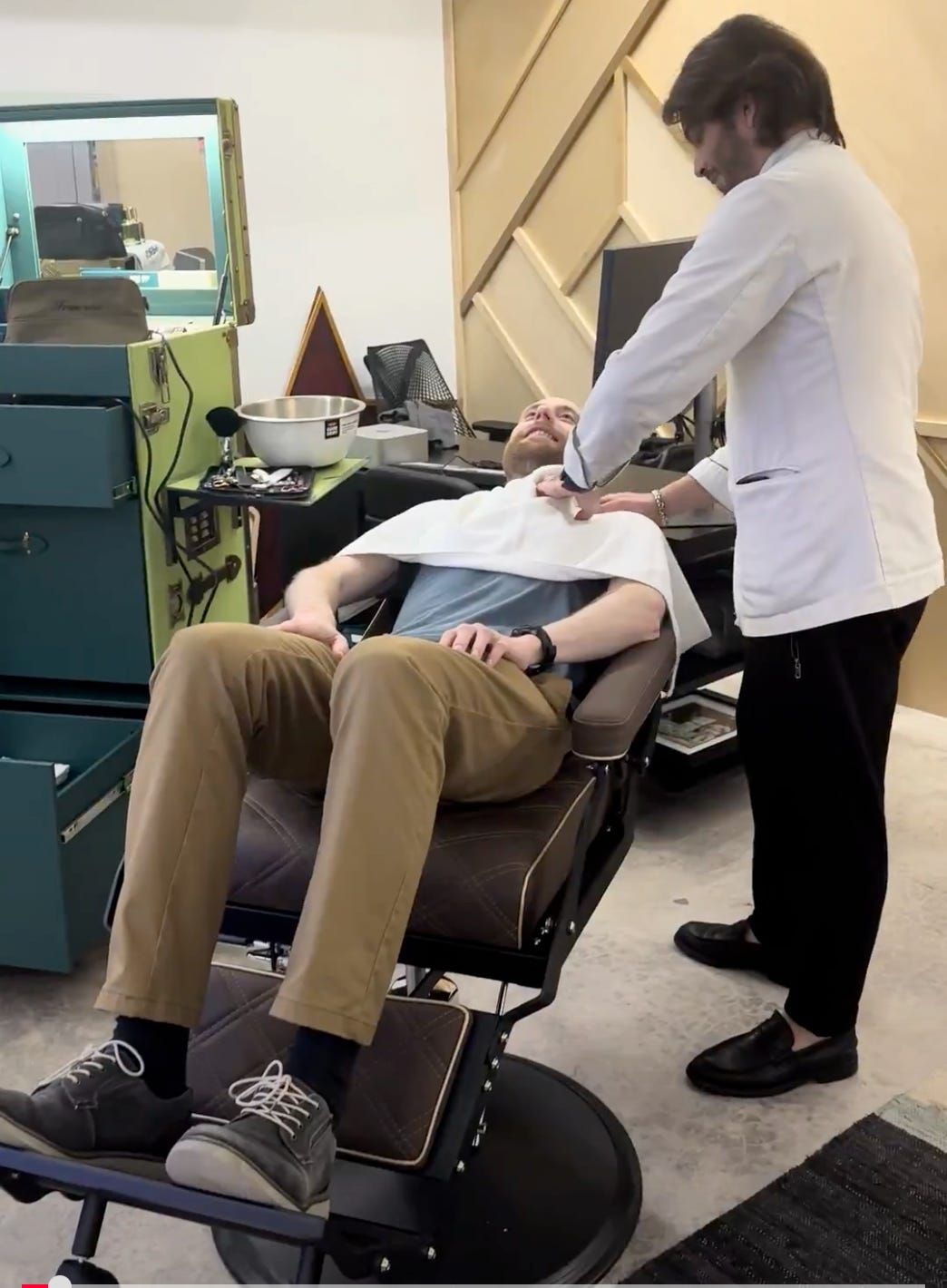 Barberinos live barbershop demo outside The Pitch room