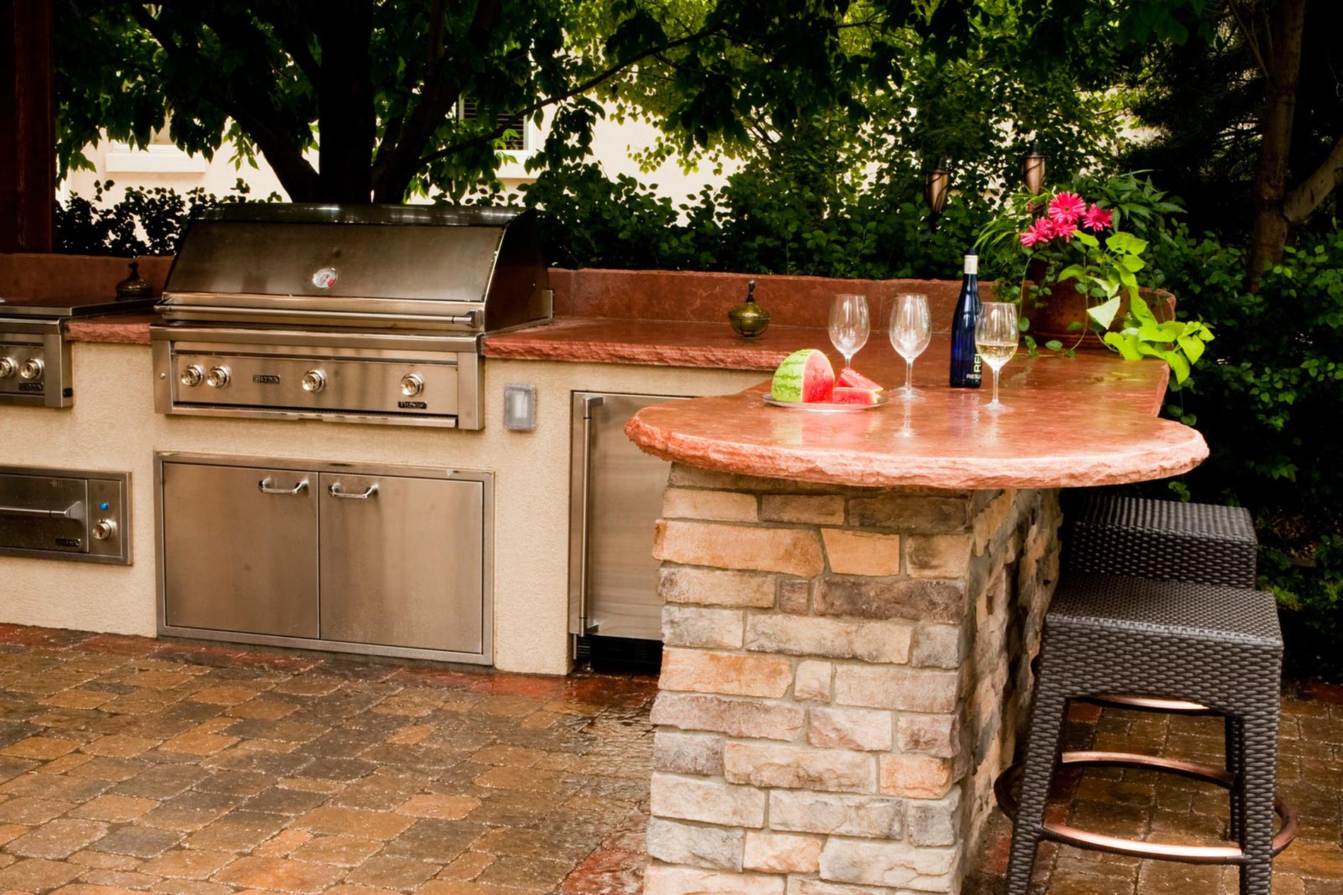 Outdoor Kitchen With Flagstone Countertop