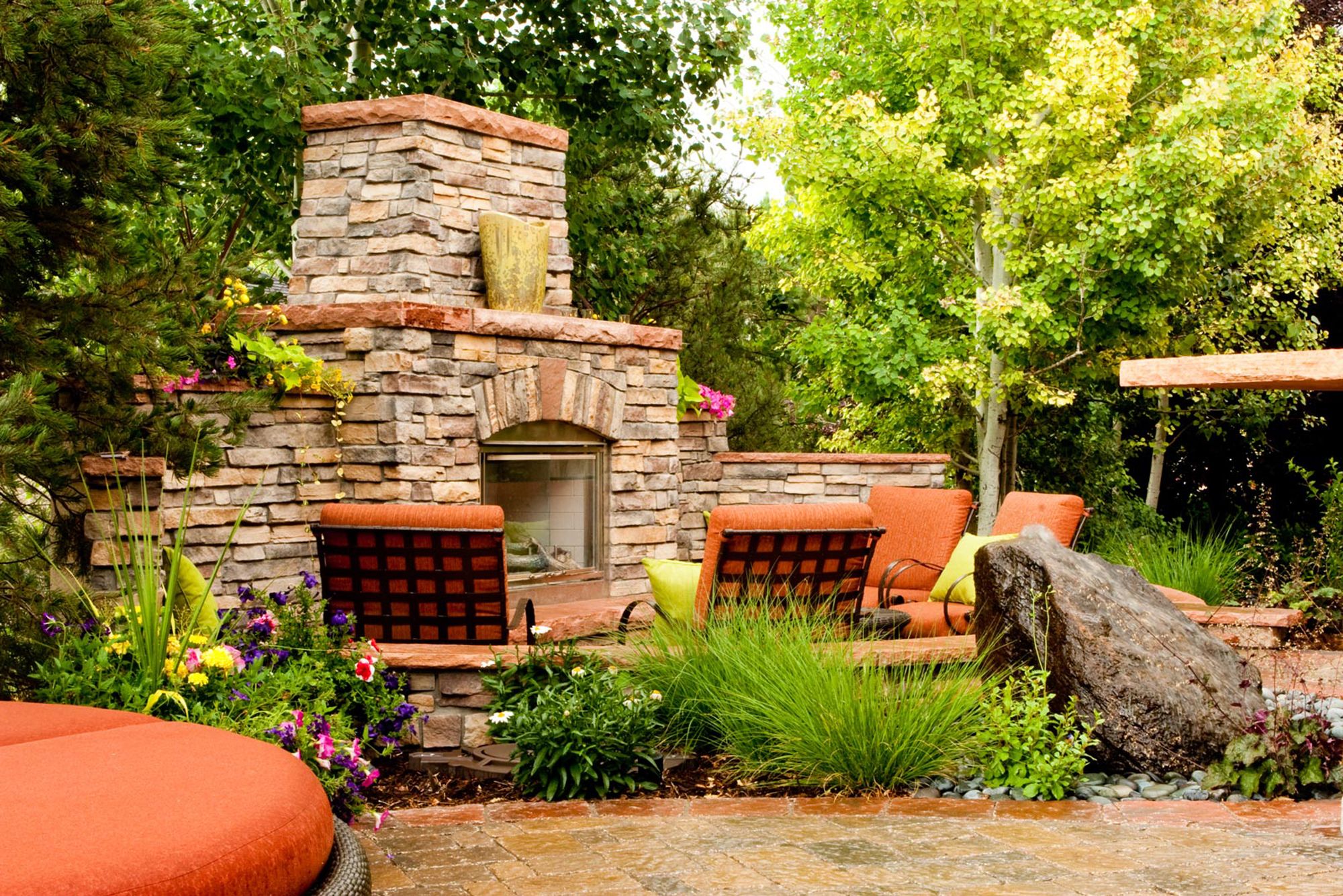 Create Ambiance with a Custom Outdoor Fireplace in Fort 