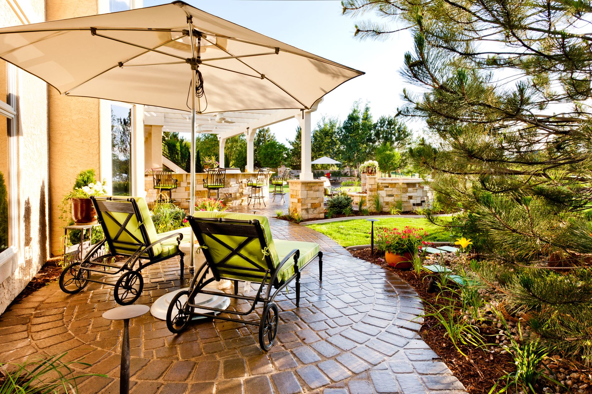 Paver Patio Outdoor Living Space