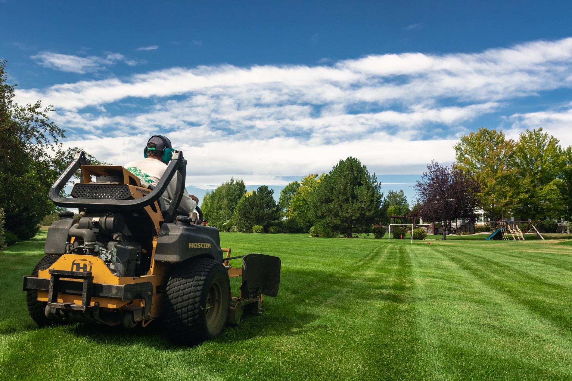 Mowing lawns with perfect lines