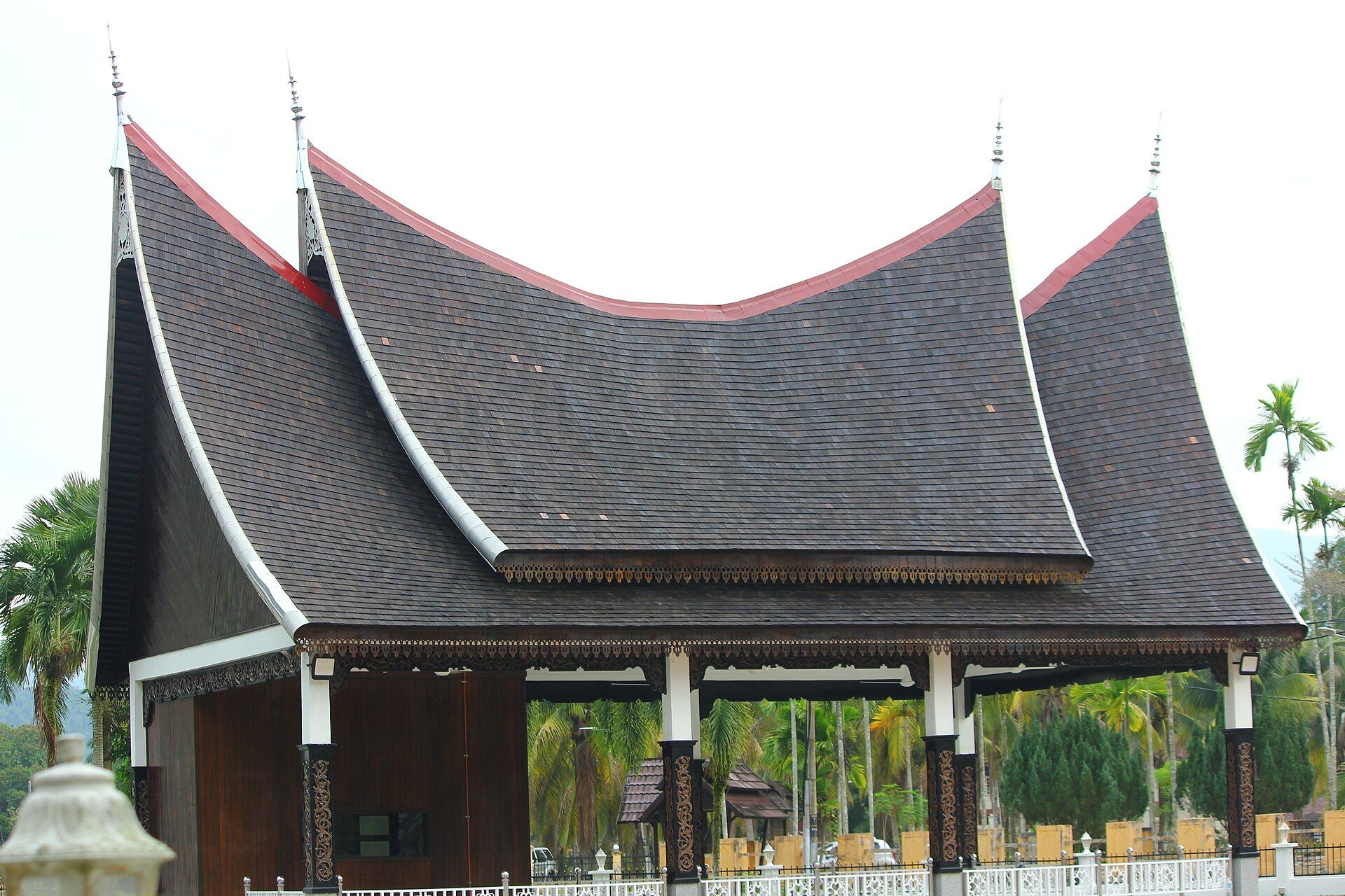 Bangunan istana beratap Minangkabau di Seri Menanti, Negeri Sembilan