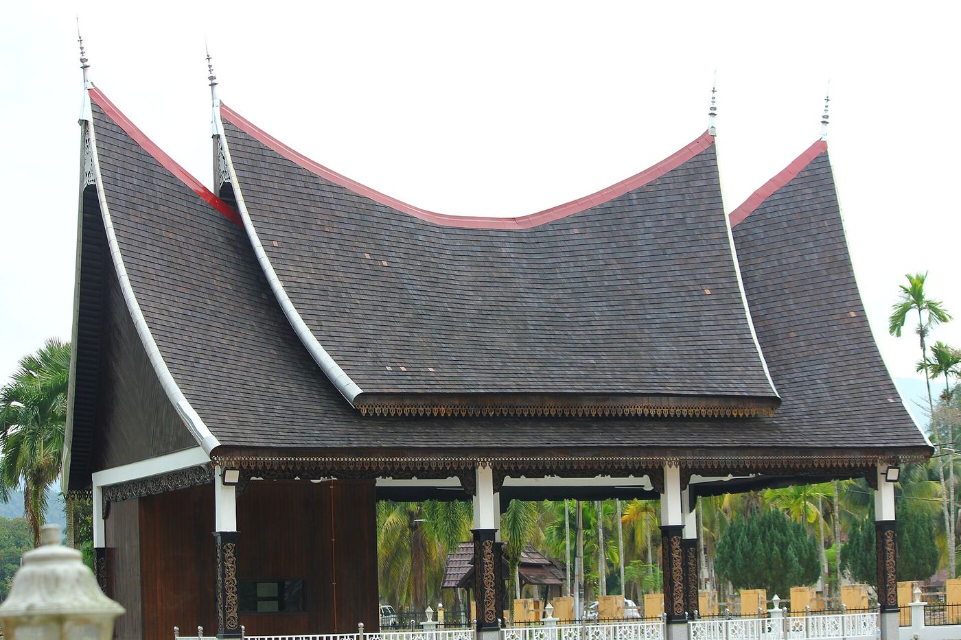 Bangunan istana beratap Minangkabau di Seri Menanti, Negeri Sembilan