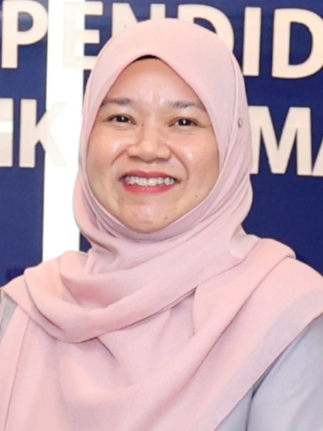 Menteri Pendidikan Fadhlina Sidek