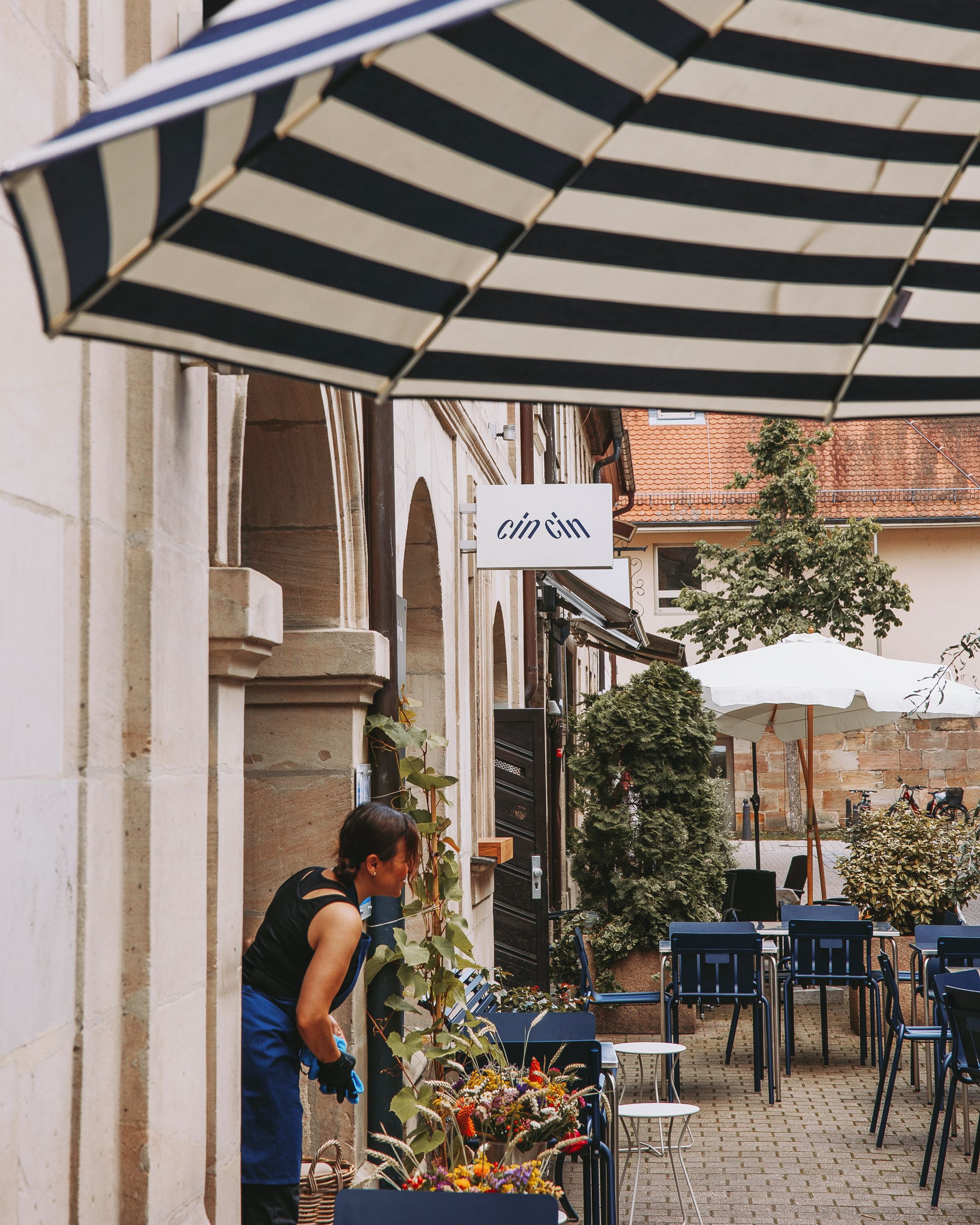 restaurant outside logo sign