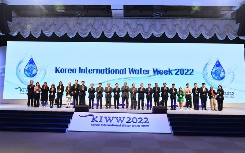 GIWEH Participation in Korea International Water Week (KIWW) - Water Leader's Round Table