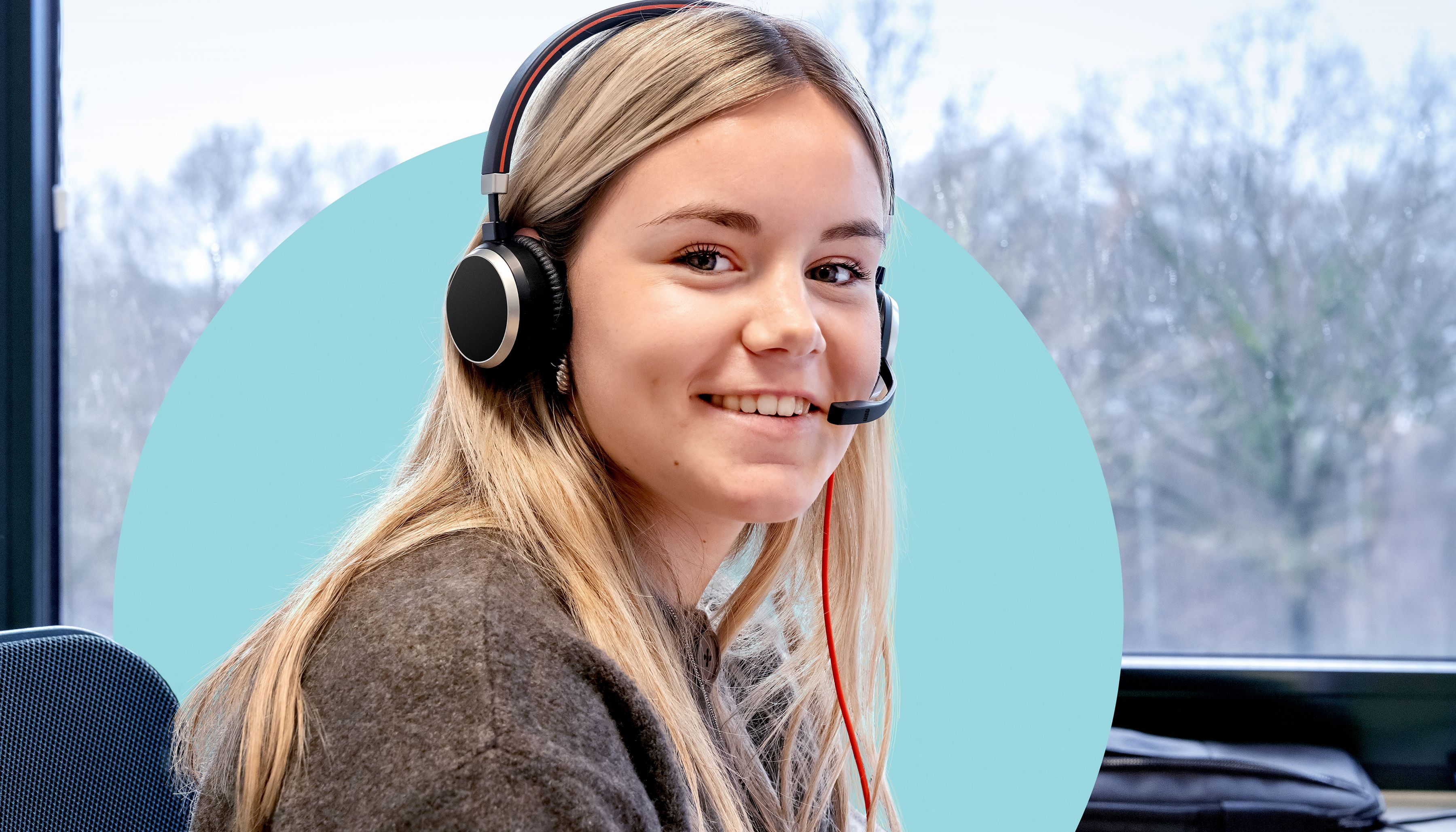 stagiaire met headset