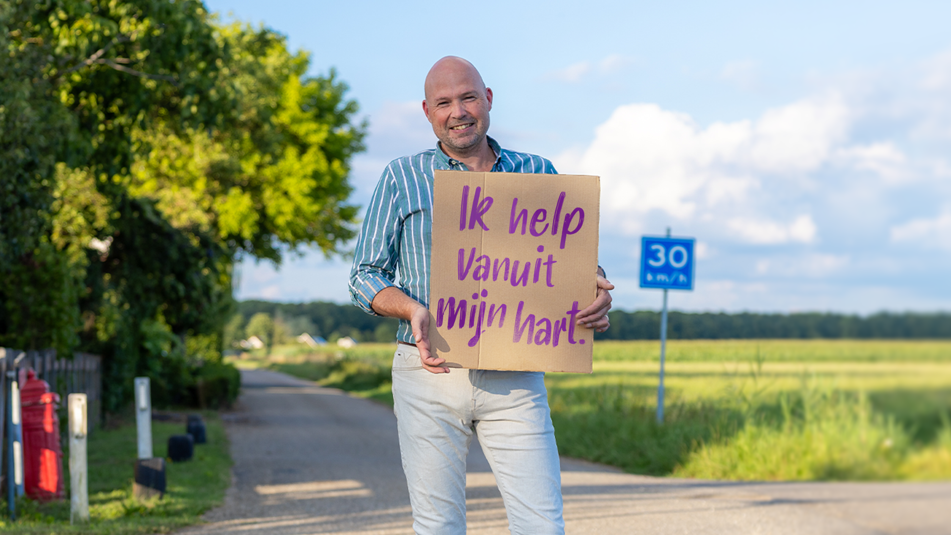 Foto van Nico buiten (in zijn woonomgeving)