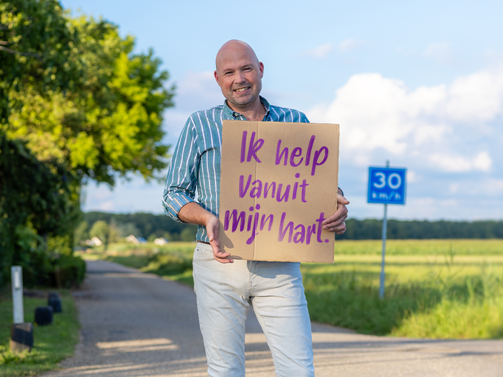 Foto van Nico buiten (in zijn woonomgeving)