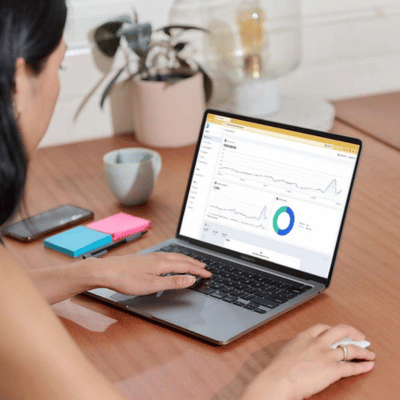 Online dashboard on computer