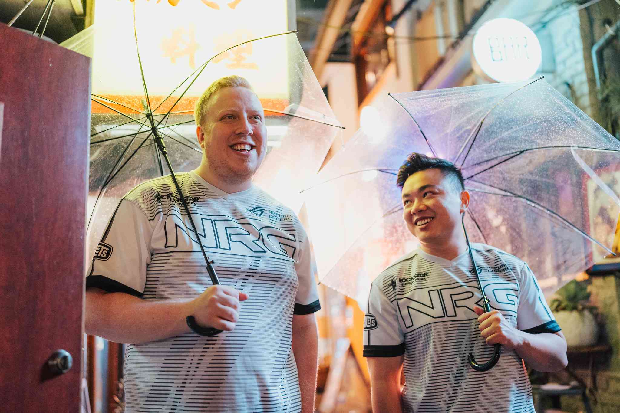 Believe it or not, the rain was very much real during NRG’s photoshoot before the start of Masters Tokyo (Image Credits: Lee Aiksoon/Riot Games)