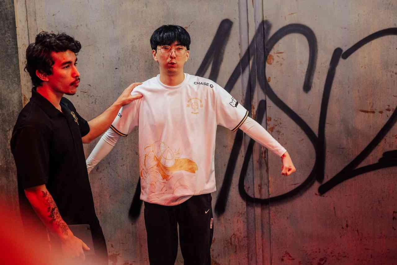 Chuz with GG jungler Kim “River” Dong-woo during MSI 2023. Credit: Colin Young-Wolff/Riot Games
