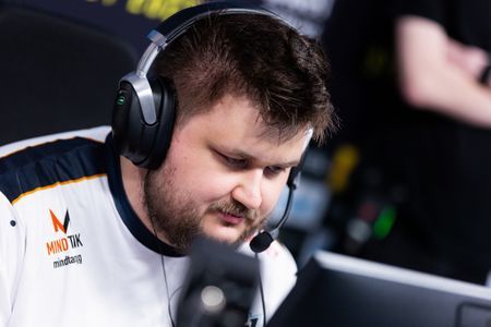 Snax Leaves GamerLegion