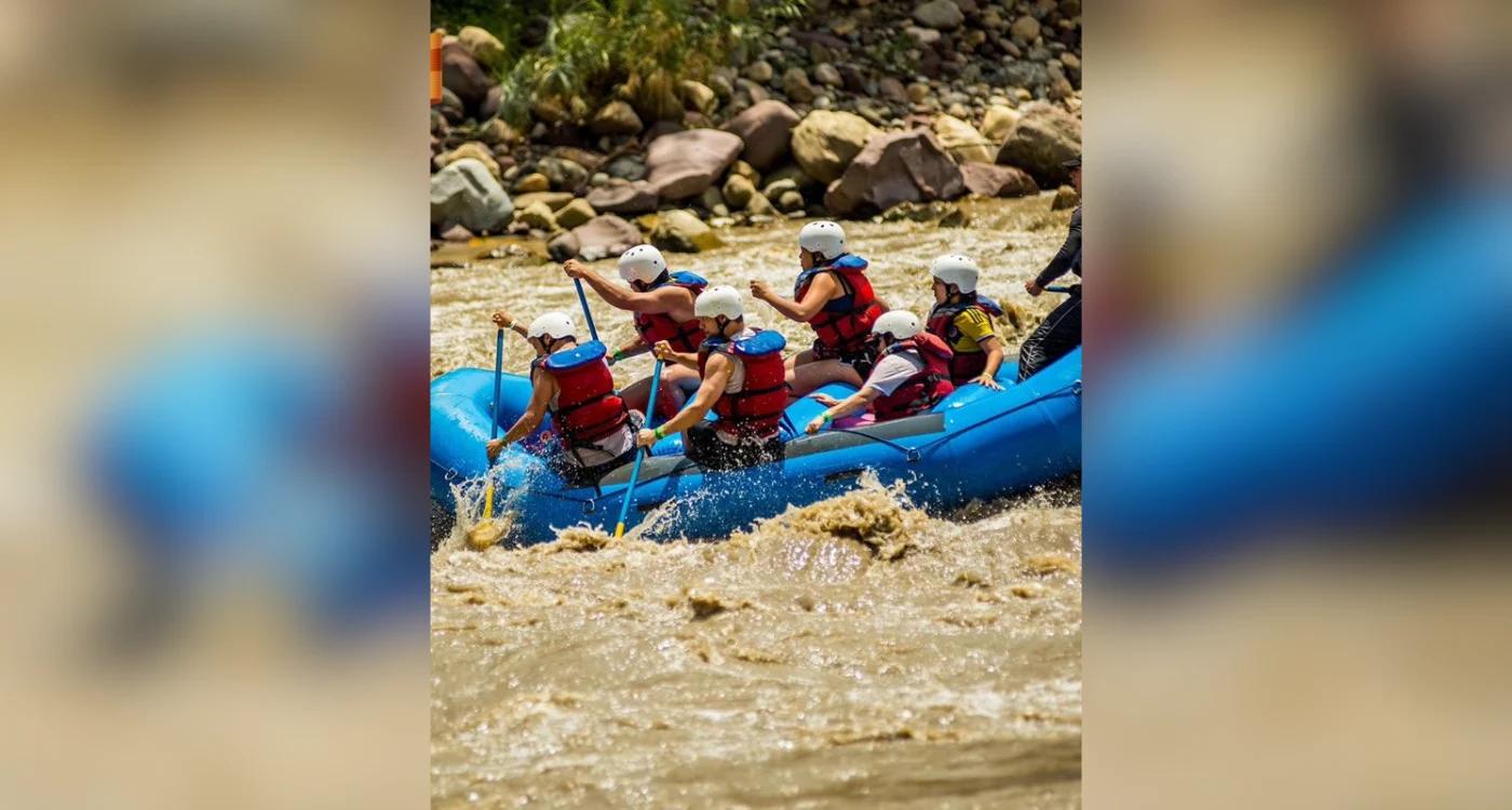 Canotaje & Rafting en el Río Urubamba / Chuquicahuana (Rápidos Clase III-IV) - Foto 3
