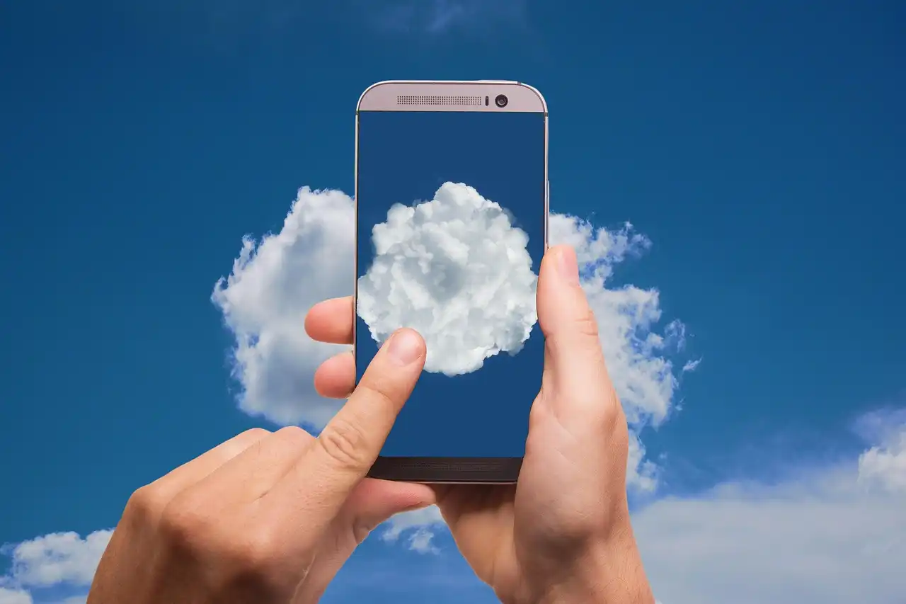 Simple concept image for The Multi-Cloud Strategy Adoption Brief