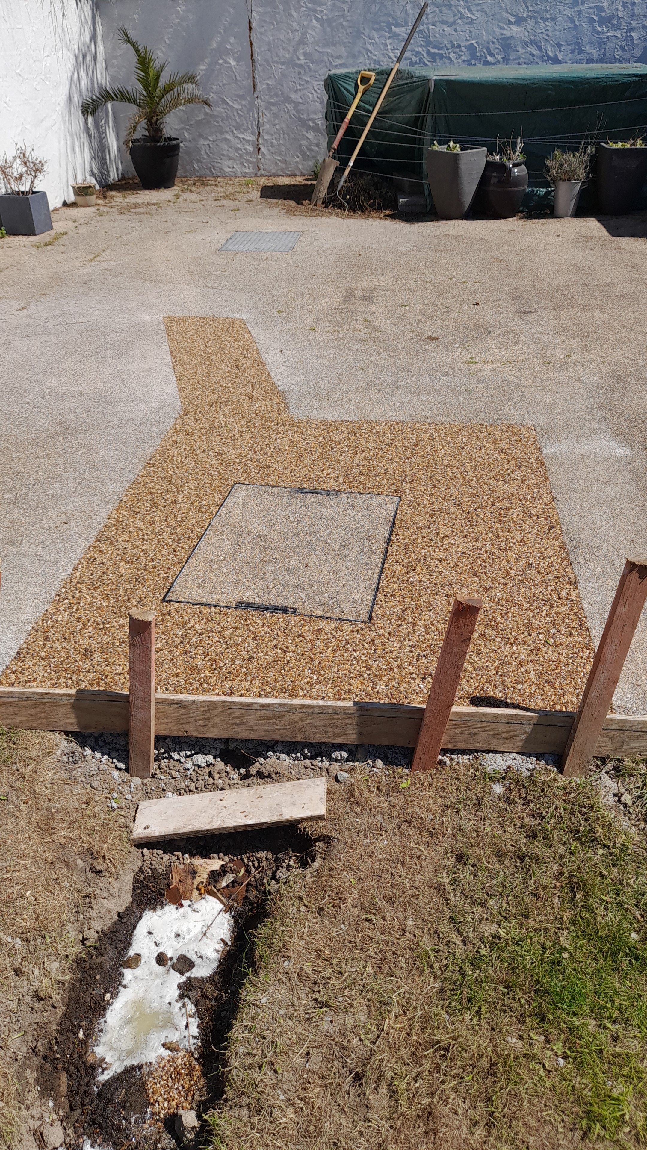 Finished with stone bond