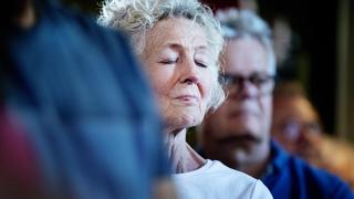 Publikummer nyter musikk i Risør kirke