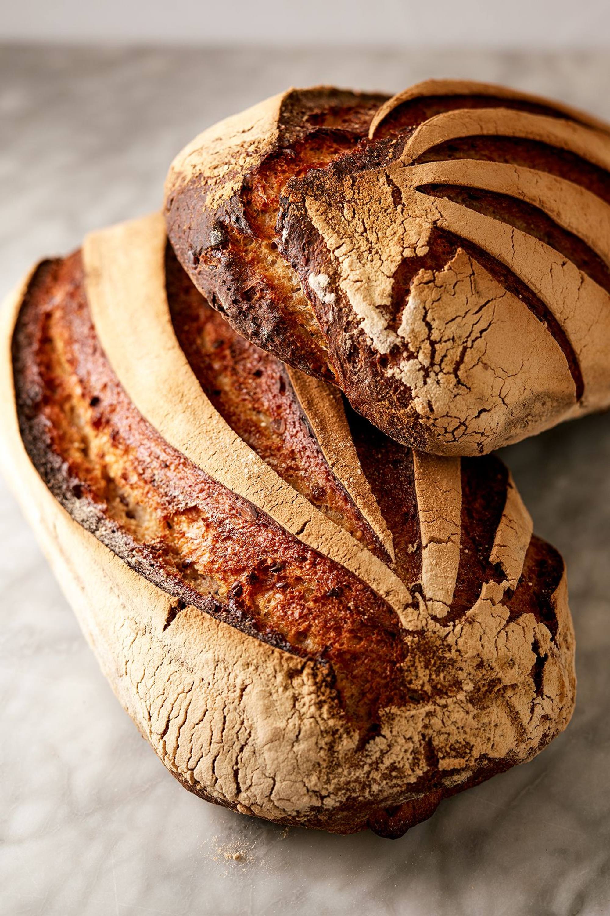 Güntherska: 06 · sourdough loaves