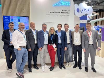Groupe SCC sur le stand Educatech