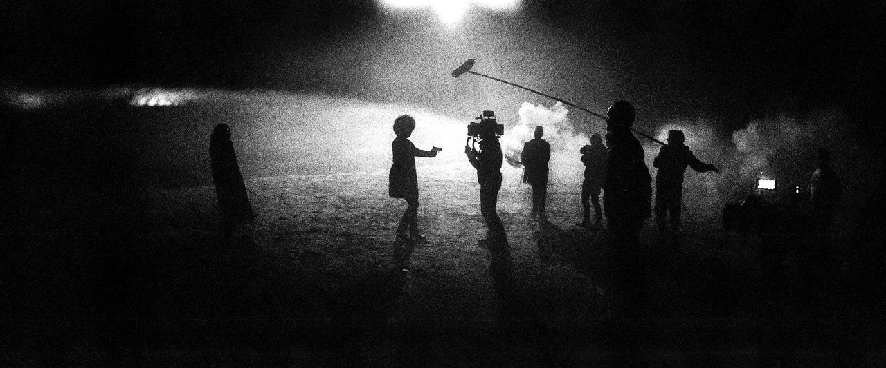 Een filmset met veel rook
