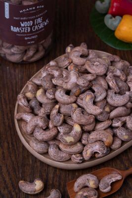 Dry Roasted & Salted Cashews With Skin