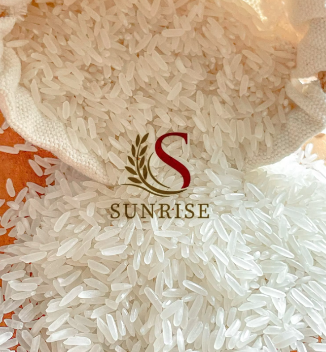 Royal Rice Jasmine Rice Riz Packing 1kg 5kg Long Grain White Rice 5% Wholesale in Vietnam Riz Au Jasmin