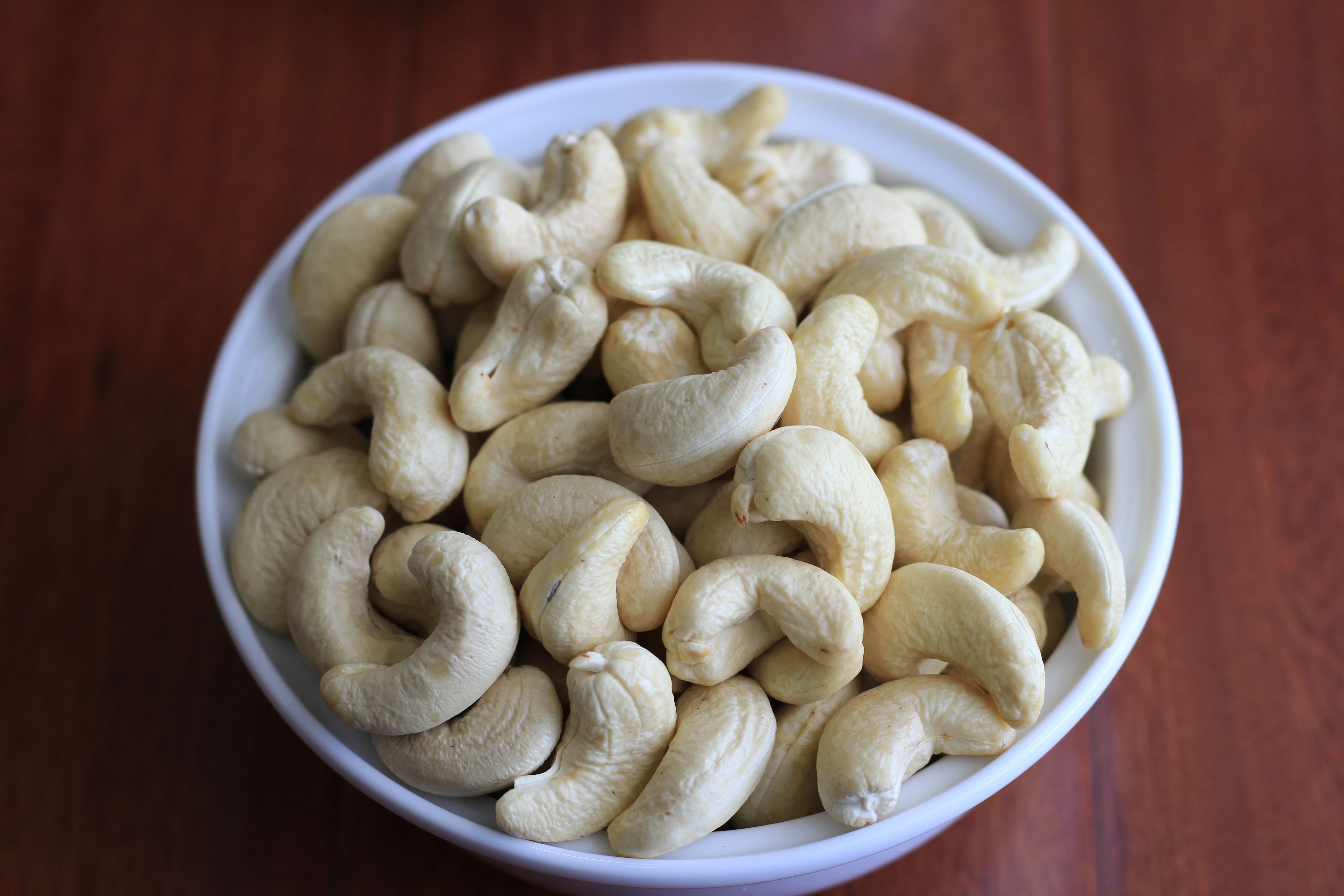 Cashew kernels WW240