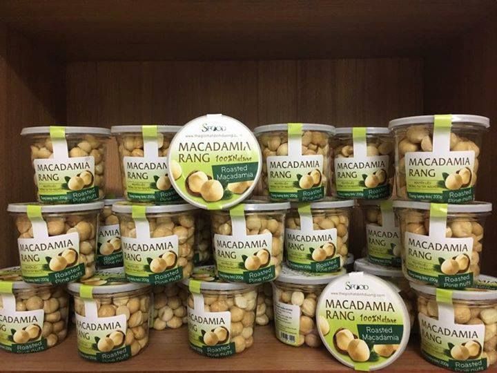 Raw Macadamia Nuts