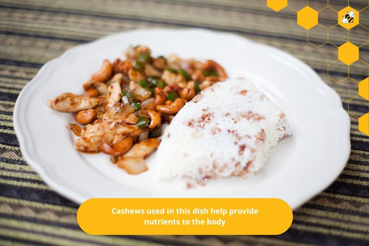 Cashews used in this dish help provide nutrients to the body.