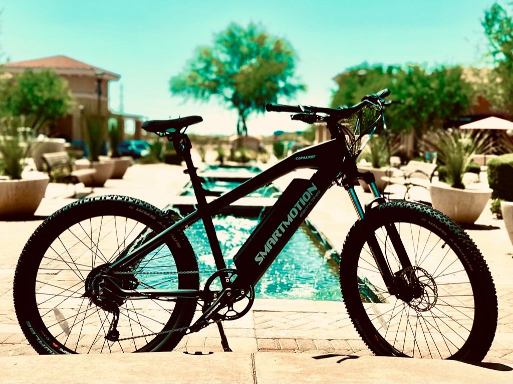 bike in front of fountain