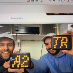 Missing alternative text