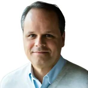 Scott Santos headshot
