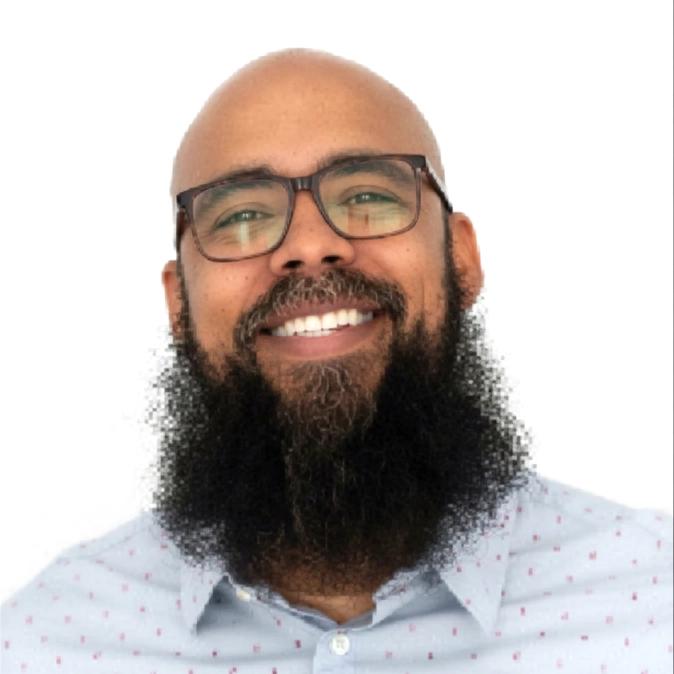 Luis Torres headshot
