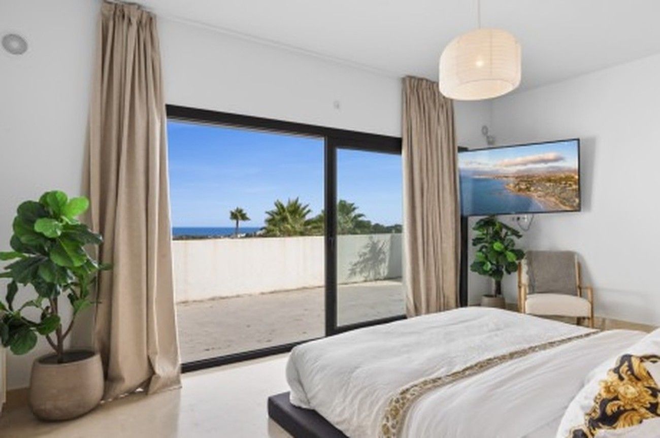 Atalaya Fairways — luxury villa for rent in Marbella, Marbella Golden Mile · photo 6