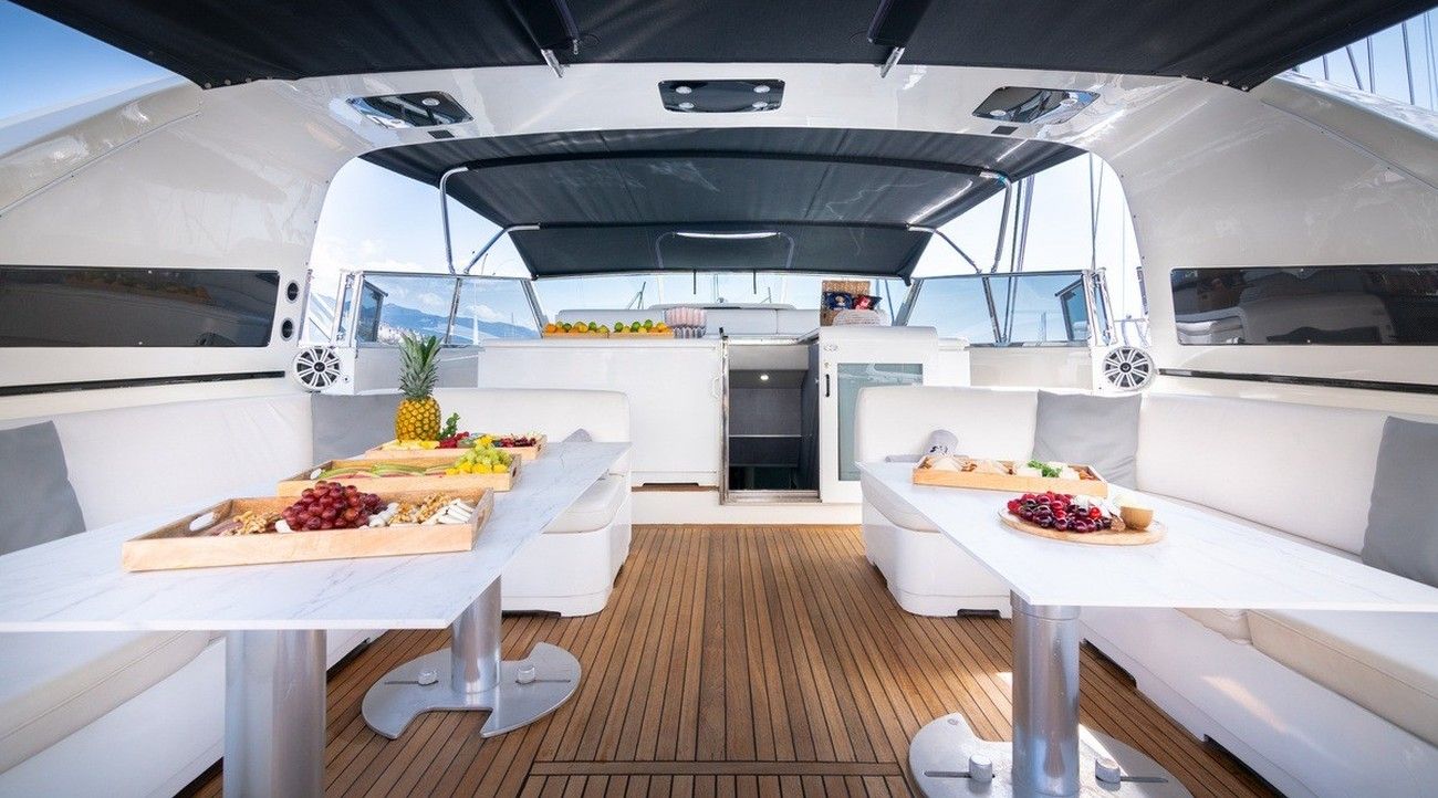Mangusta 80 — yacht charter in Puerto Banús and Sotogrande · photo 6