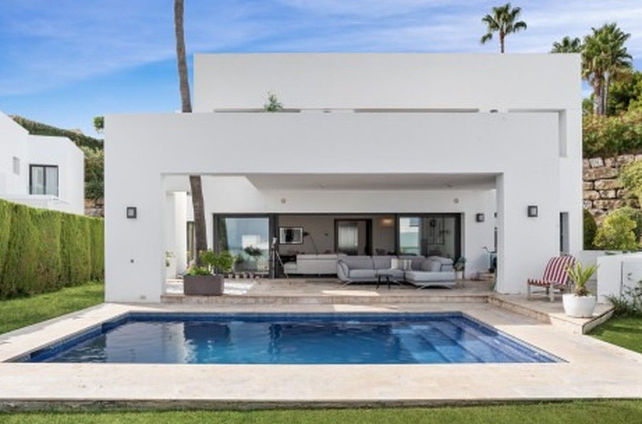 Atalaya Fairways — luxury villa for rent in Marbella, Marbella Golden Mile · photo 3