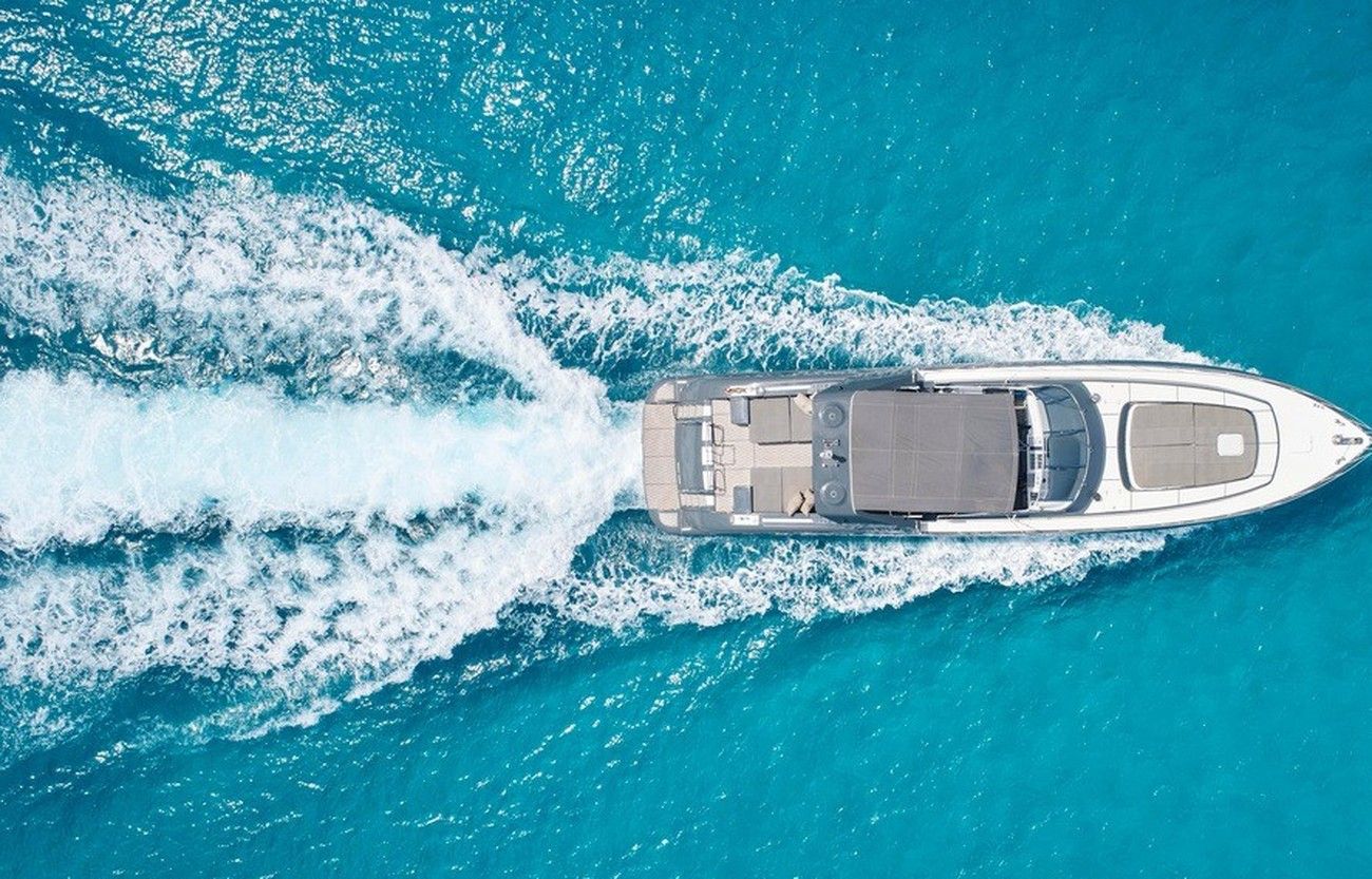 Happy Hour — Mangusta 80 — yacht charter in Puerto Banús and Sotogrande · photo 4