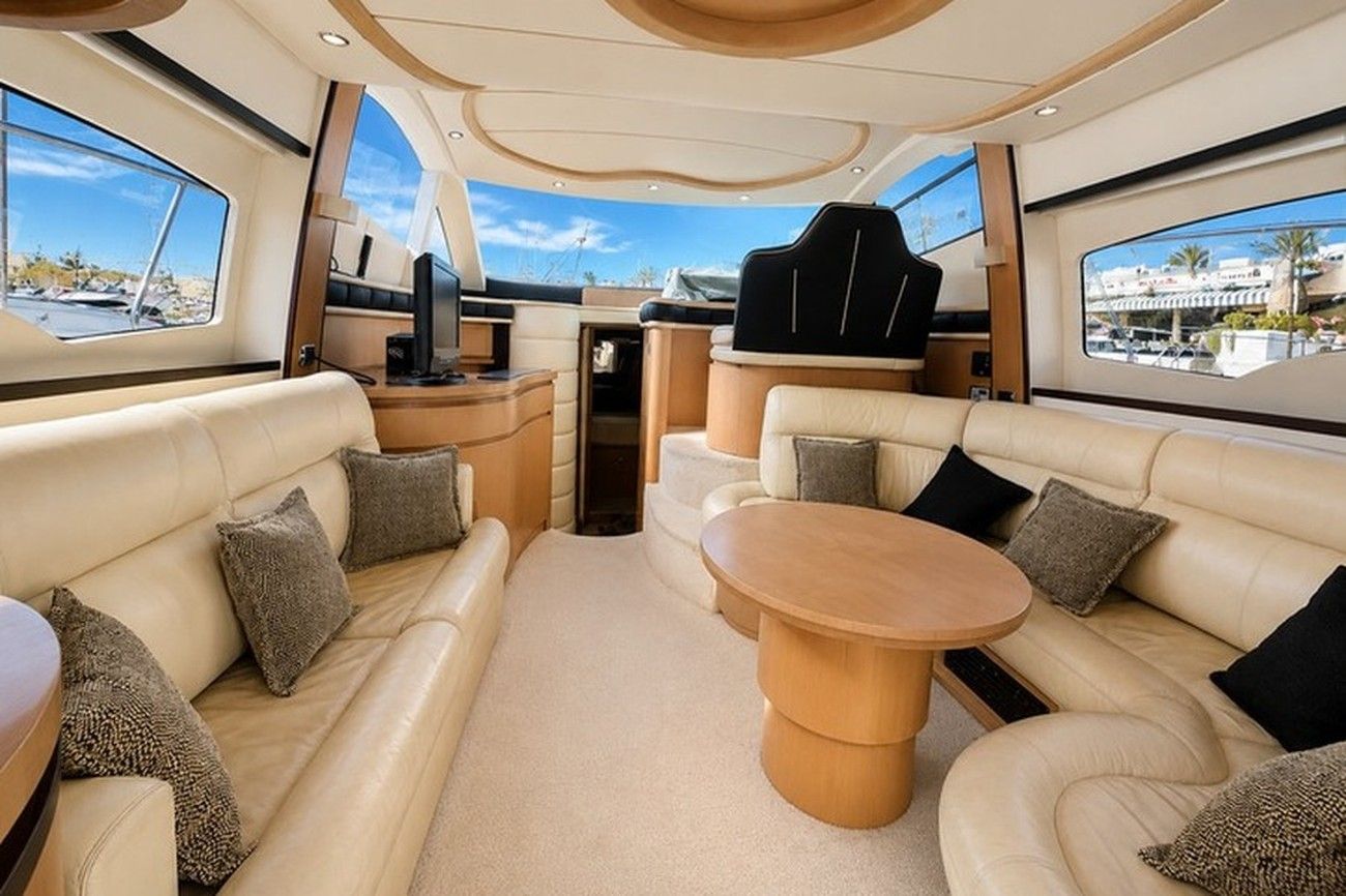 Astondoa ZOA — yacht charter in Puerto Banús and Sotogrande · photo 5