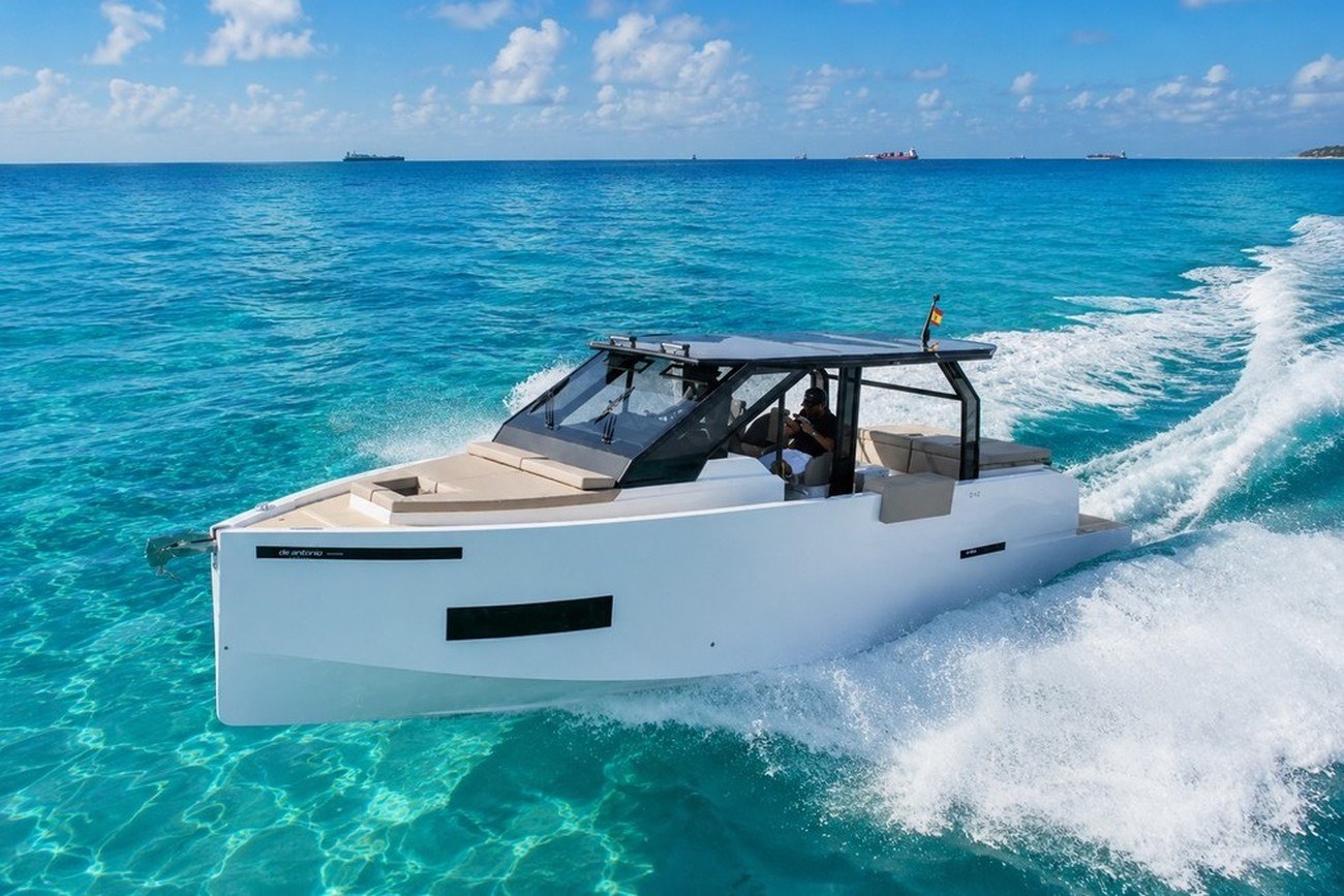D-Fender D-Fender — yacht charter in Puerto Banús and Sotogrande · photo 3