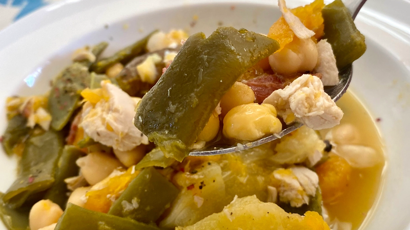 ¿Un puchero con peras? Como lo oyes…