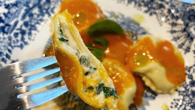 ¡A la rica pasta rellena!