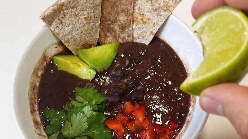Alubias negras con toque picante