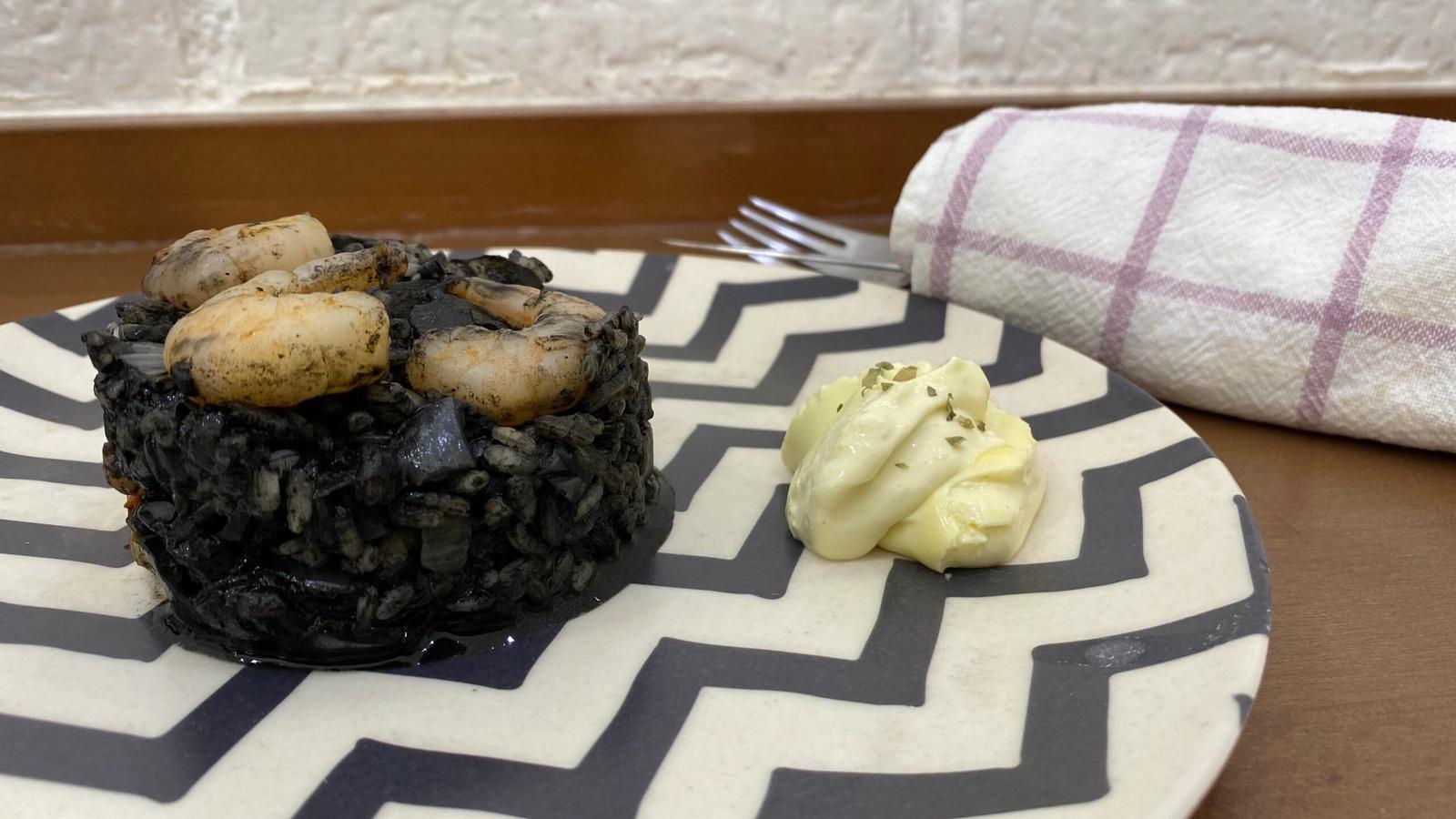 Un arroz negro muy sencillo