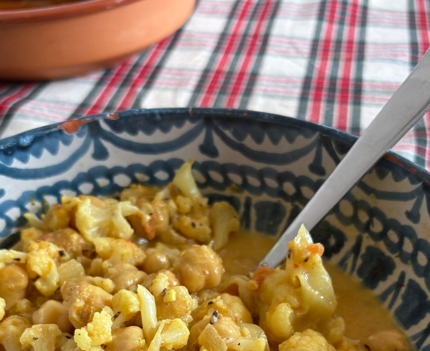 Curry de Coliflor y Garbanzos, la india a sólo unas vueltas de cuchara