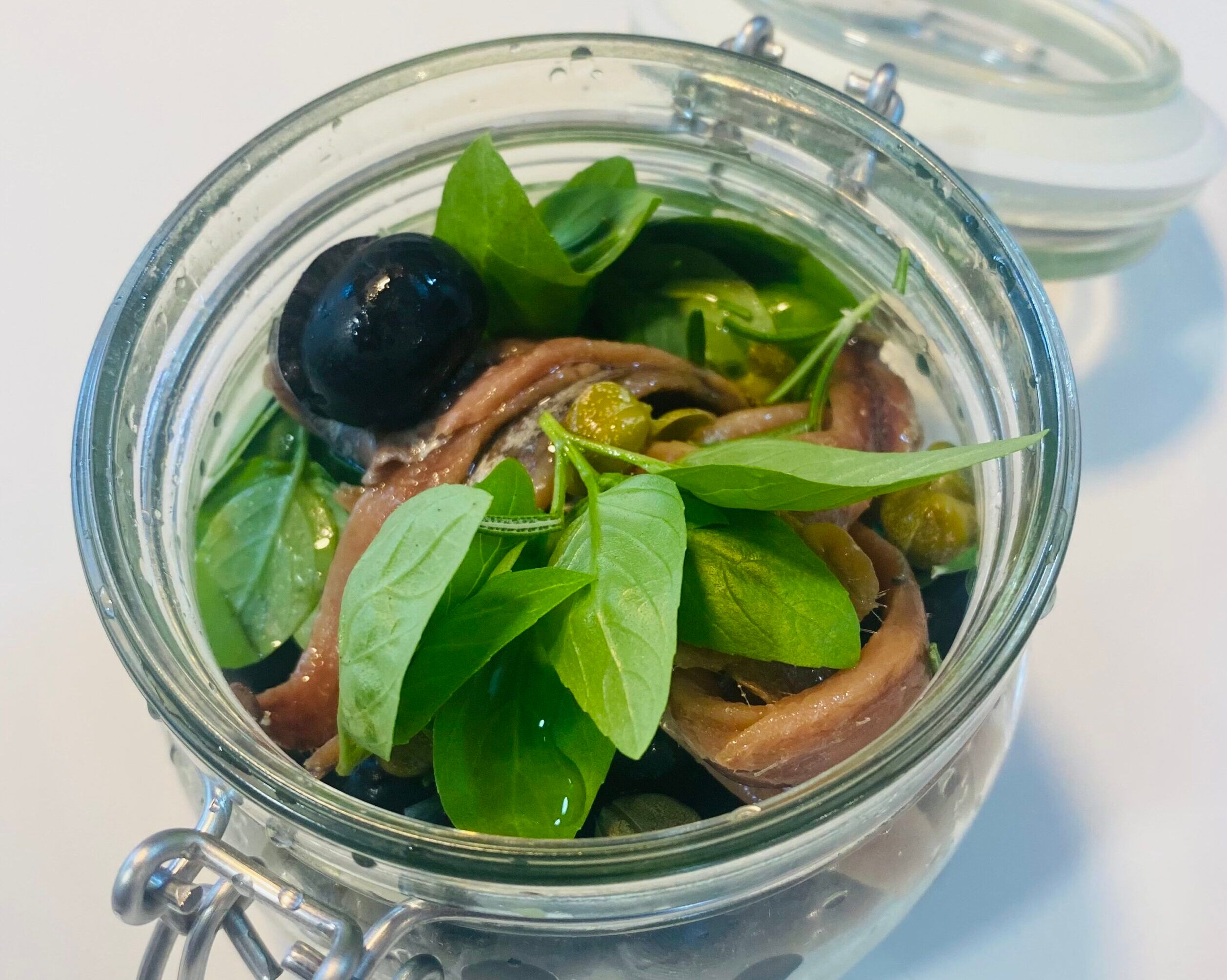 Tapenade: atrapa tierra y mar en un tarro
