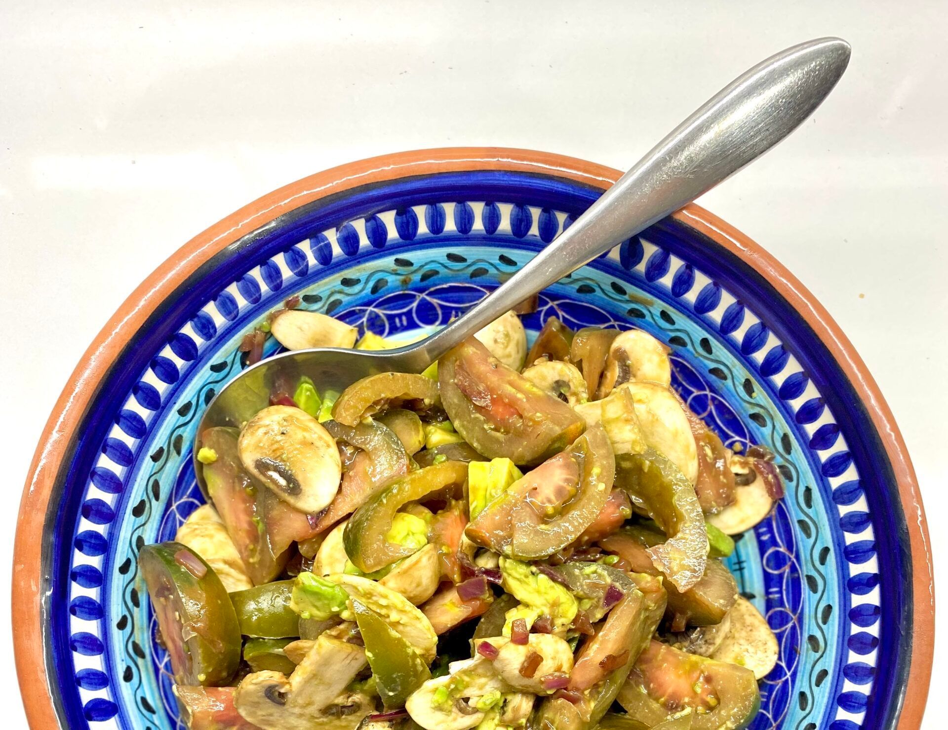 Una ensalada de champiñones ‘crudos’