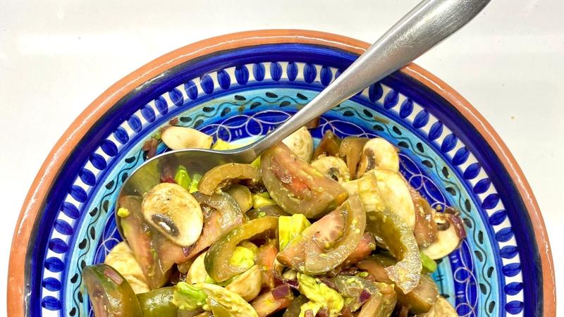 Una ensalada de champiñones ‘crudos’