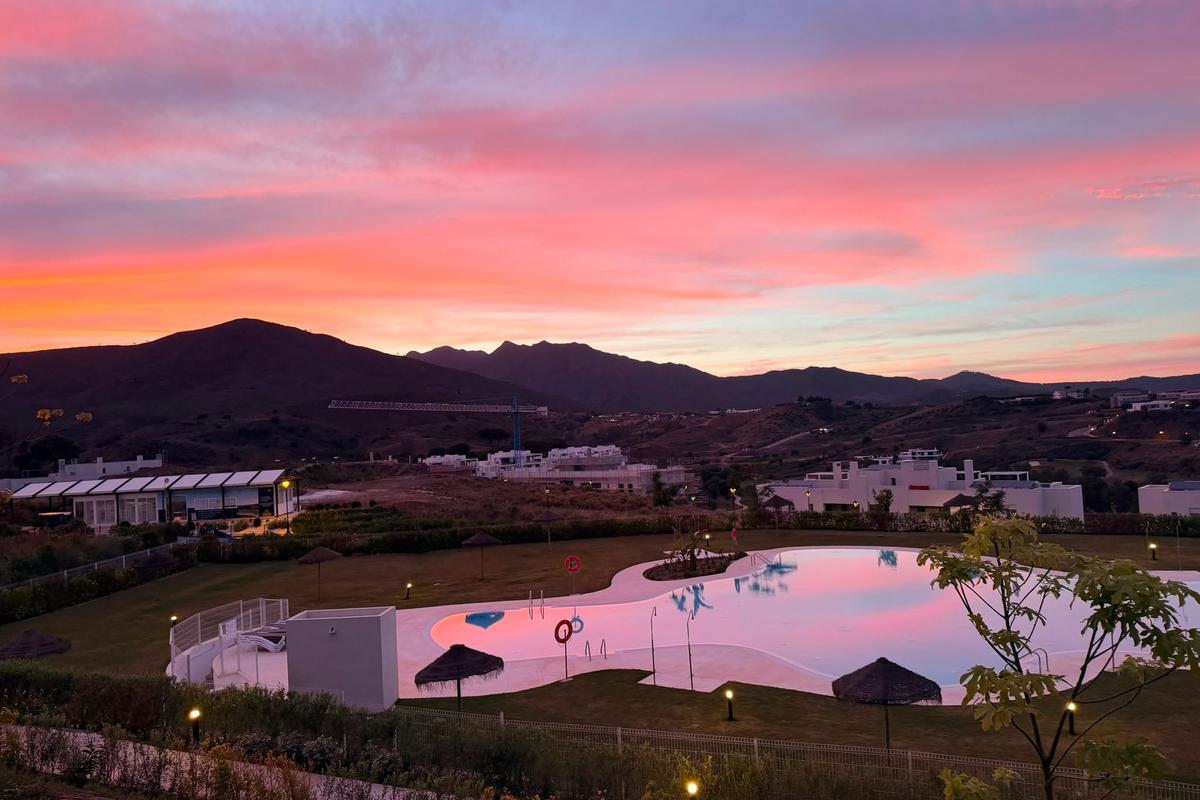 Solana Golf & Sun Residence