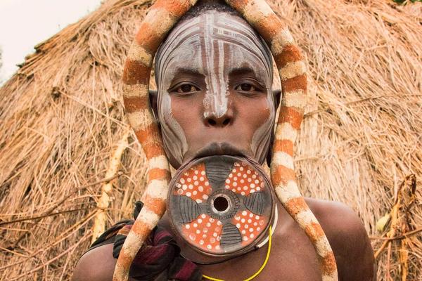 7 spannende Schönheitsideale afrikanischer Stämme