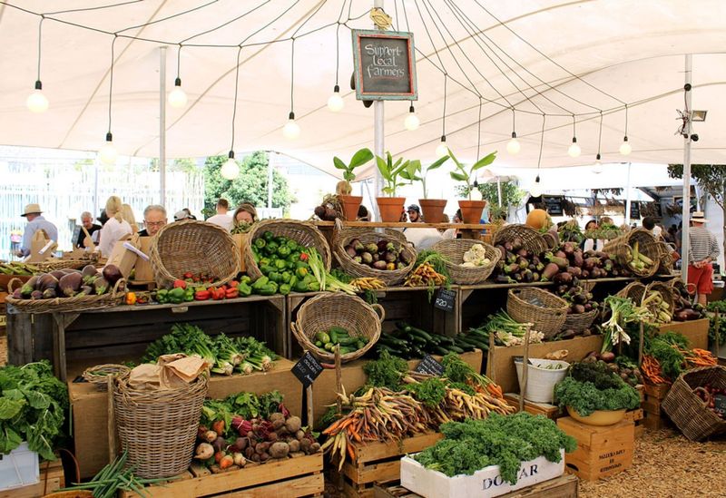 The Oranjezicht City Farm Market ist ein beliebter Markt in Kapstadt